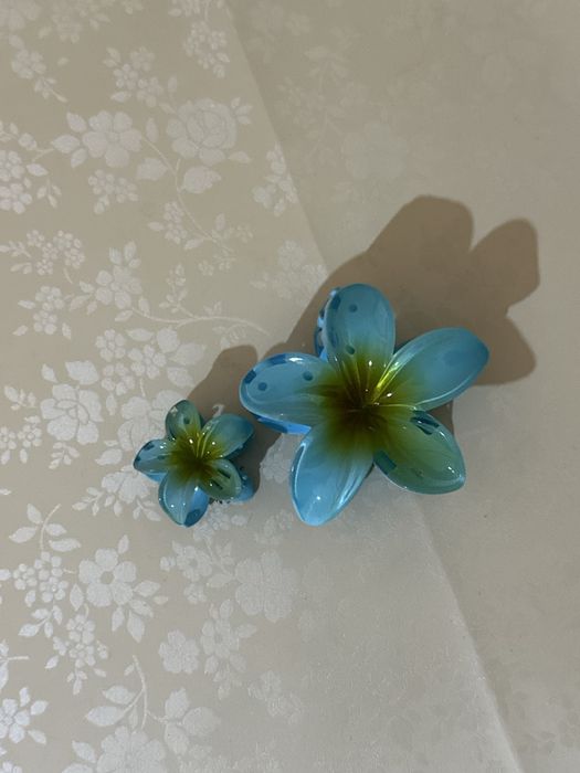Заколки от Flowers