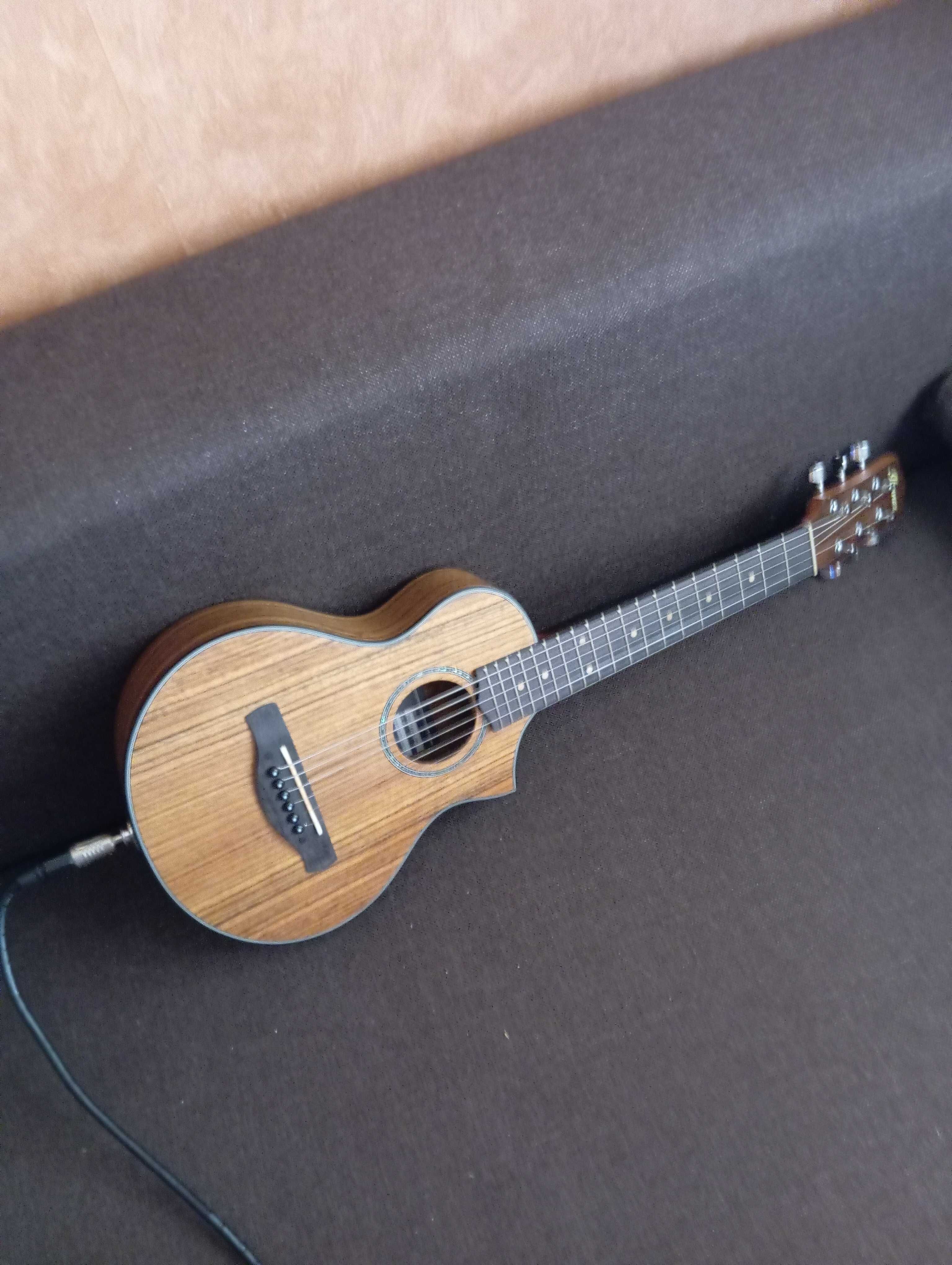 Електро акустична китара пиколо IBANEZ чисто нова.
