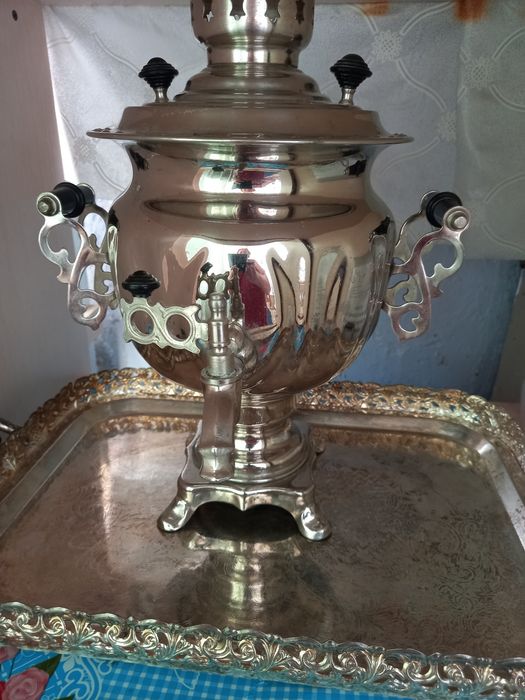 Продаю электрический самоварь