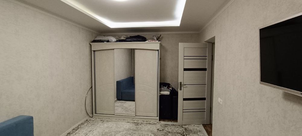 Чорсу ГУМ рўпарасида 1/3/4 с рем. Кирпич55 000$