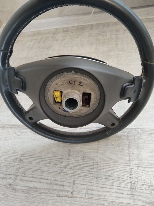 Продавам волан за Мерцедес ML w166.