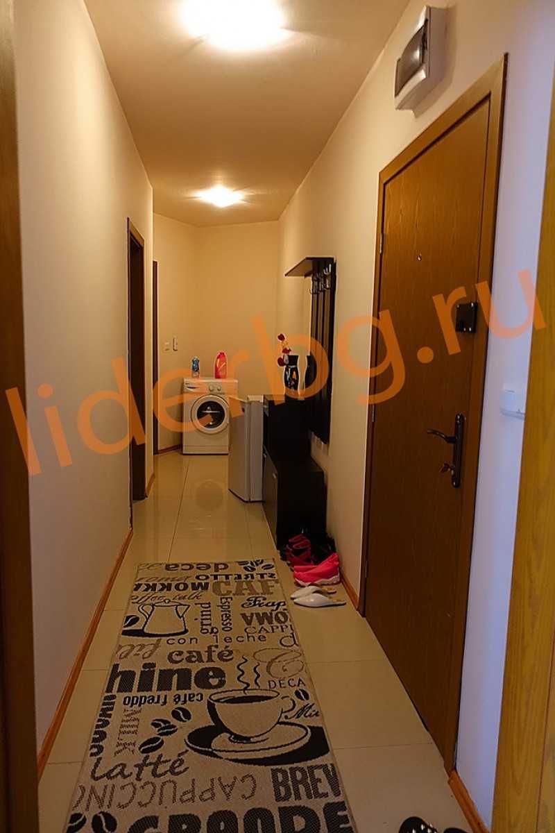 Двустаен меблиран апартамент в атрактивната част на курорта