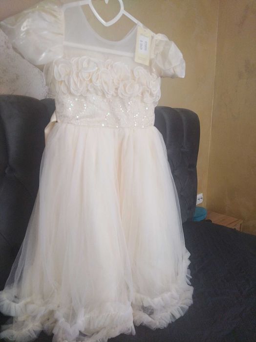 Официална рокля за повод