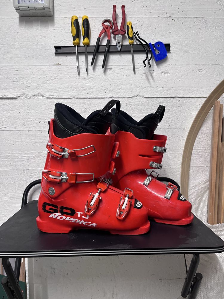 Clapari Nordica 39 stare f buna.