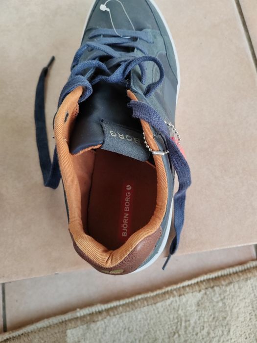 Adidași Bjorn 43 noi