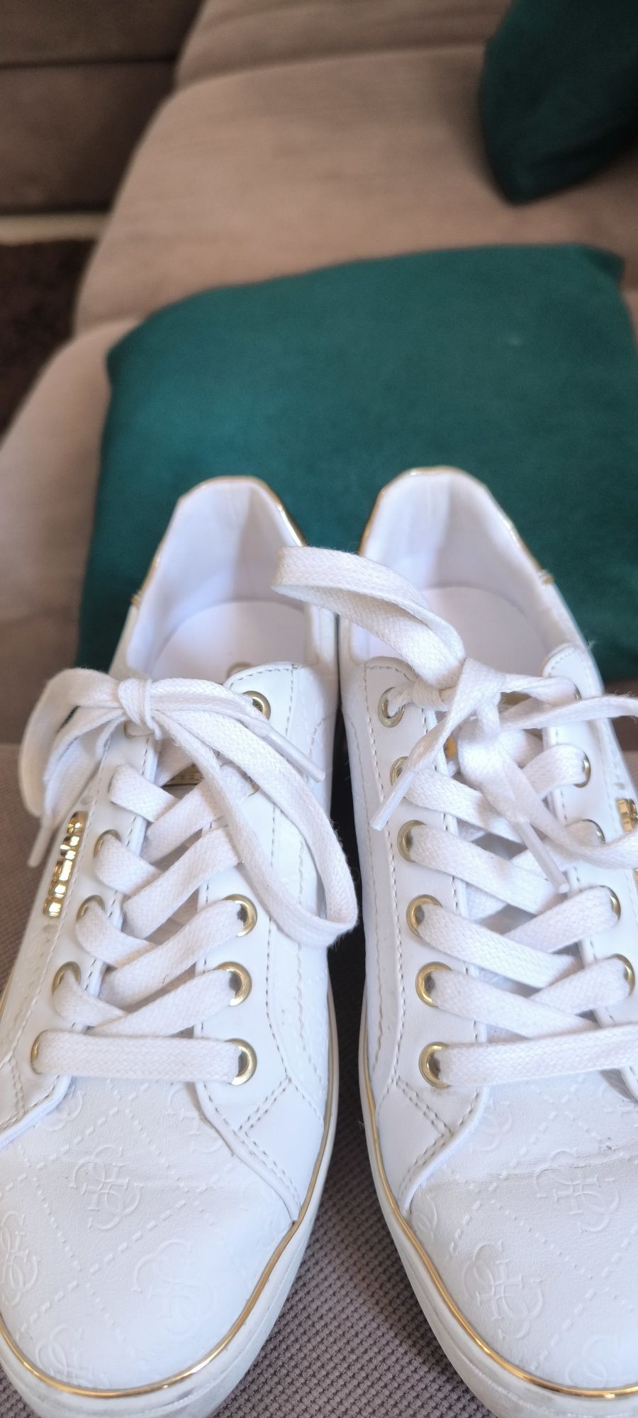 Adidași Guess femei