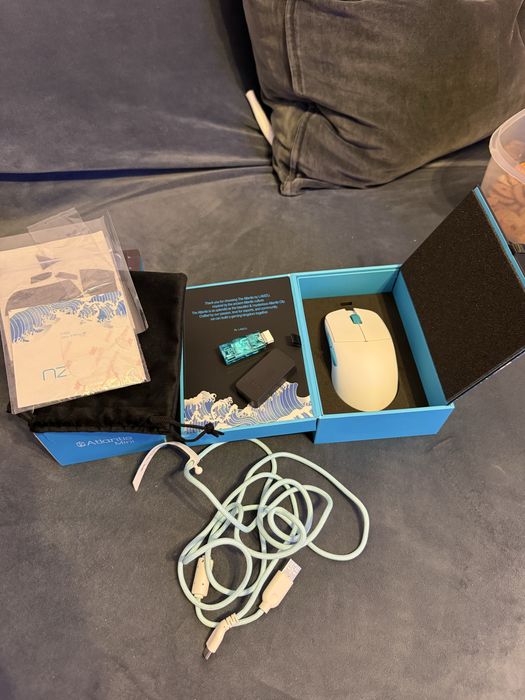 Mouse Lamzu Atlantis Mini 4k cu doungle 4k inclus