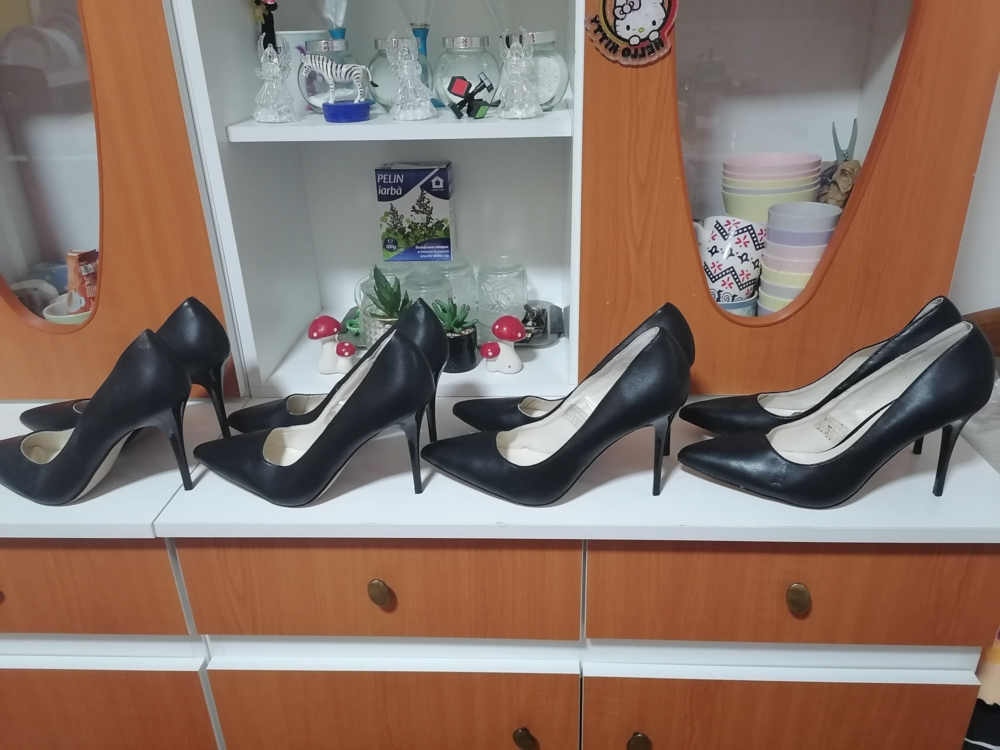 Pantofi damă noi (4 perechi) - (mărimea 41)