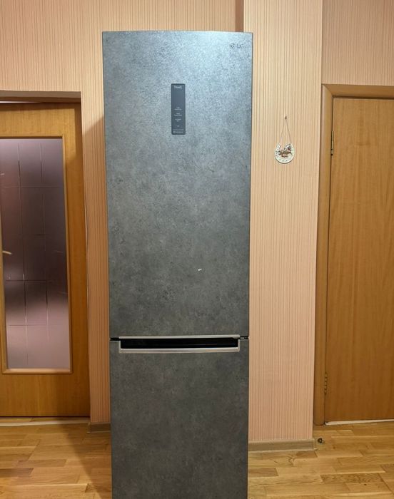 Продам холодильник LG