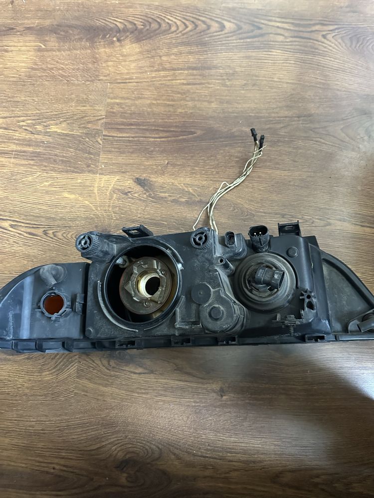 Ляв фар за bmw e39 Hella преди фейса