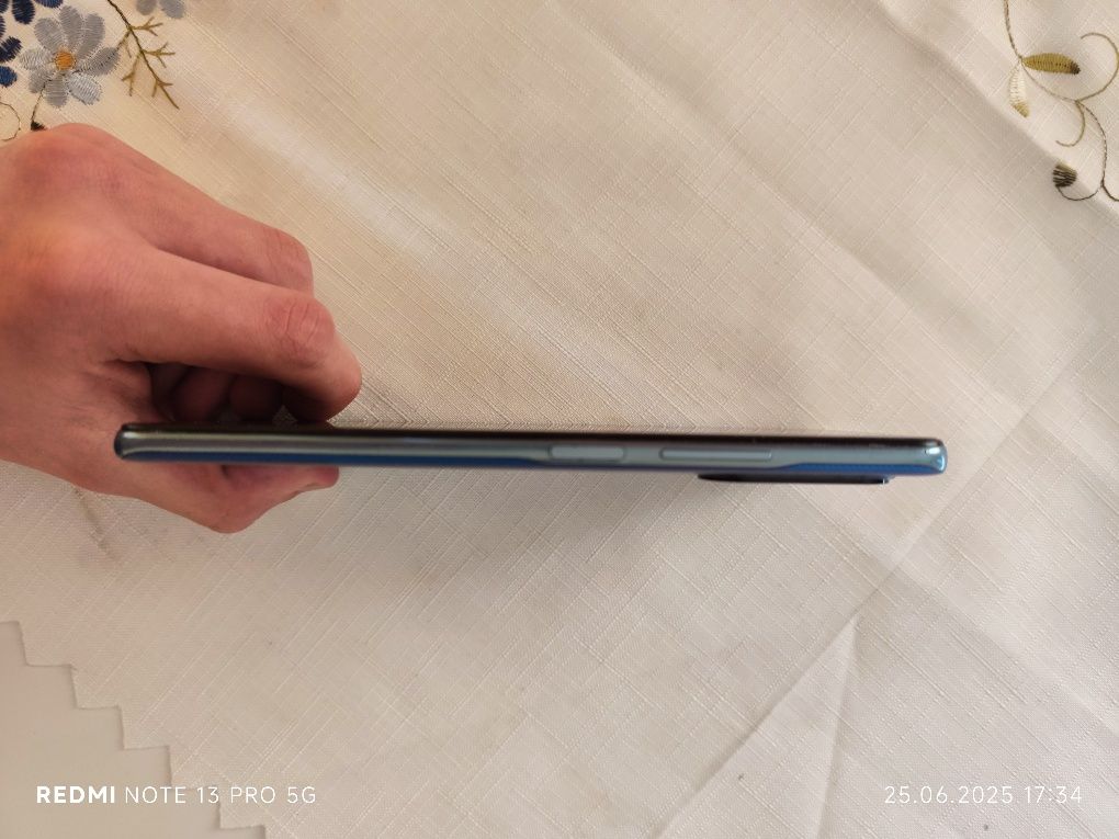Vând Xiaomi Poco F3