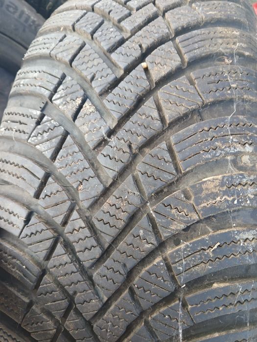 Hankook 205/55 R16.