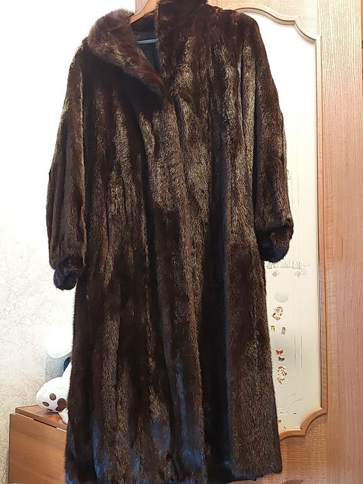 Продам норковую шубу