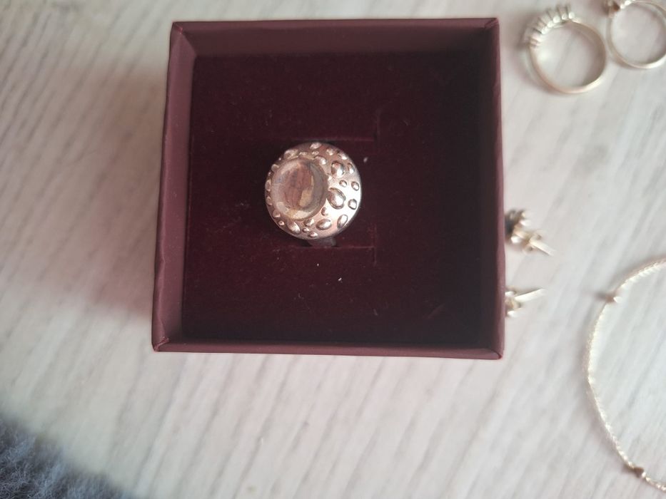 Vând bijuterii din argint