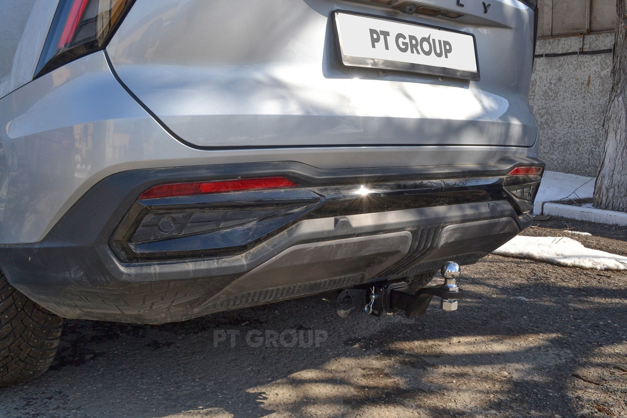 Фаркоп для Geely Atlas 2023 - н.в. съемный квадрат