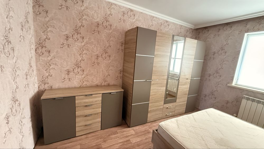 Продам спальний гарнитур