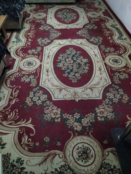 Продам ковер 2,5 на 5,5