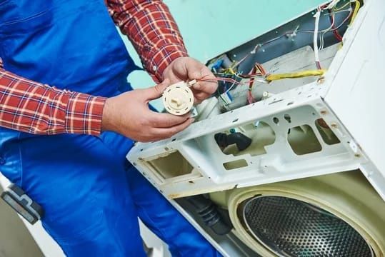 Reparatii mașini de spălat haine , mașini de spalat vase , uscătoare r
