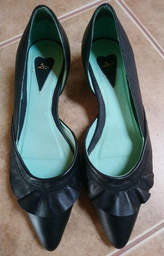 37 pantofi piele J. Shoes ca noi