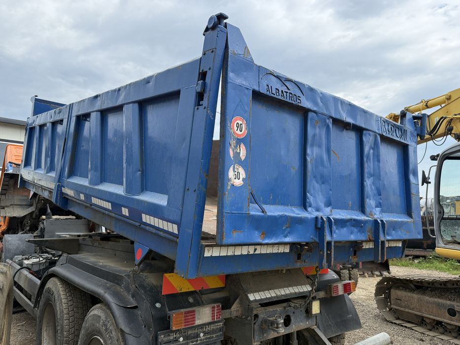 Bena basculabila Man Iveco 3 axe 2 cilindri