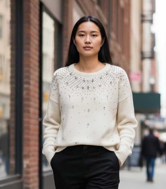 Пуловер ZARA с камъчета и пайети в бял цвят