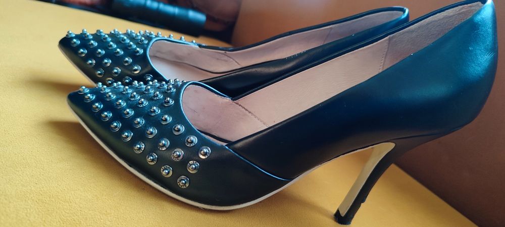 Оригинални  уникални дамски обувки с ток Diesel 37l