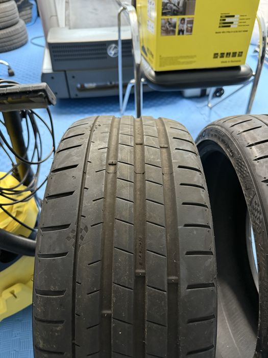 2 бр Гуми Kumho 235/35/19