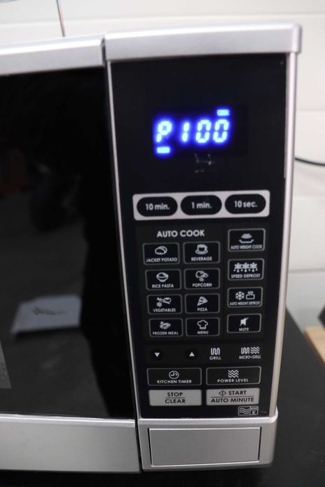 Микровълнова фурна SHARP R670S 2в1, грил, 20л, 800W, 13 програми