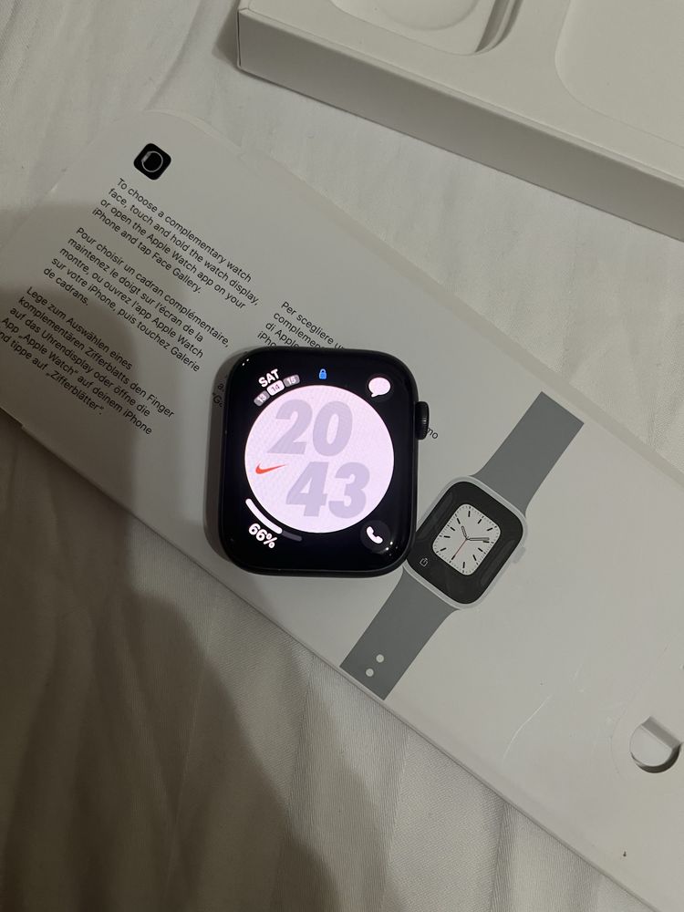 Apple Watch SE - уникален