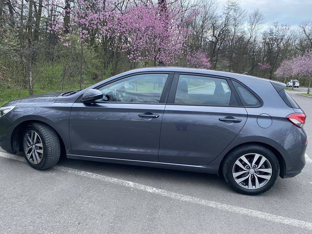 Hyundai I30 autoturism achizitionat nou de la reprezentanta