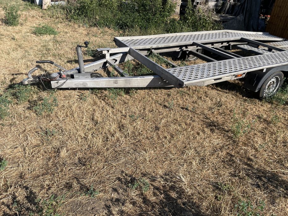 axa Alko 1350 kg cu frane / platforma de inchiriat
