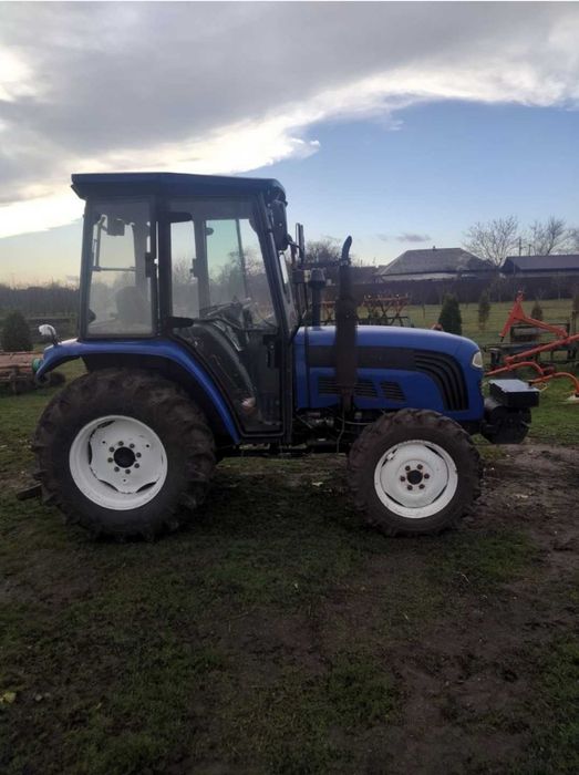 Трактор ДТЗ 504 на ходу