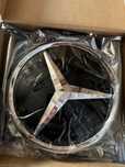 Emblema Mercedes produs original cu mufa distronic!!!