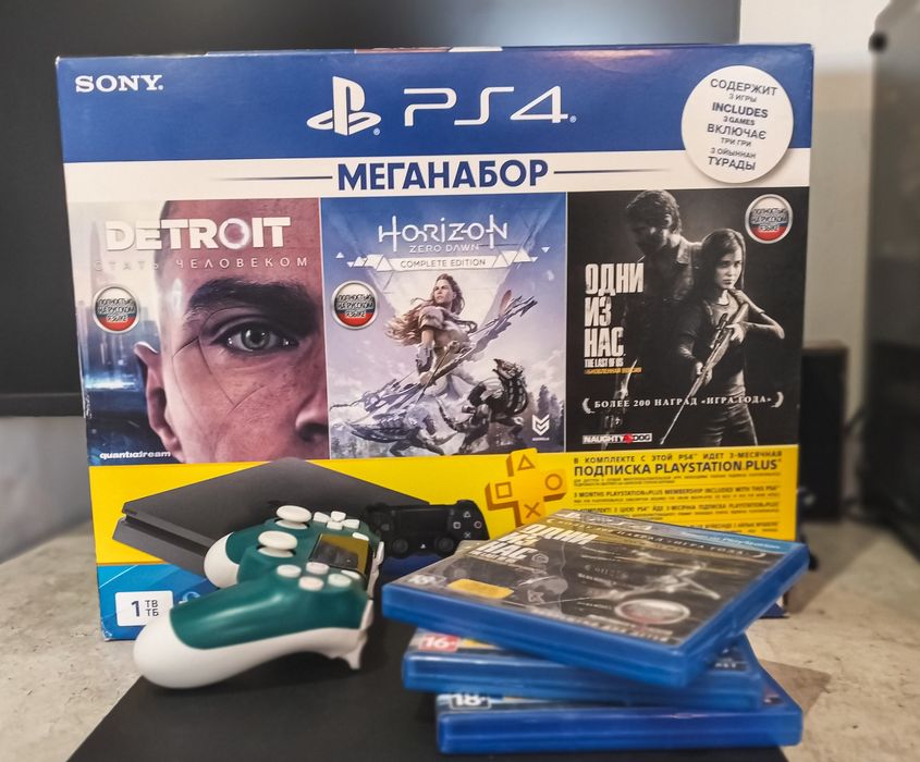 Playstation 4 1ТБ с джойстиком | 3 игровых диска | целый комплект