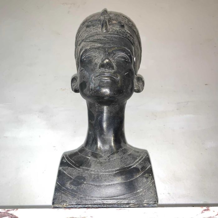 Bust zeita egiptul antic