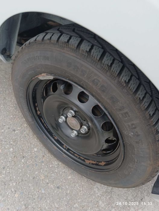 Гуми с Джанти за Дачия