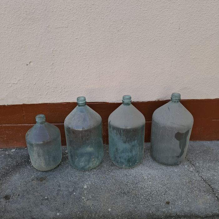 Продам Бутыль стеклянные