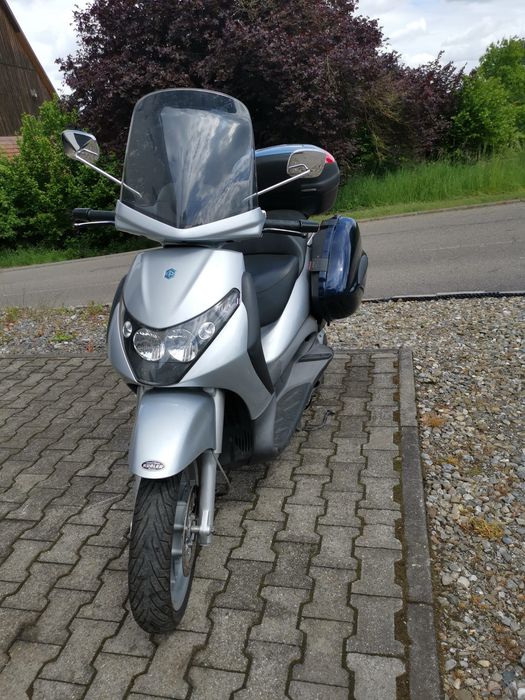 Scuter Piaggio Beverly 250