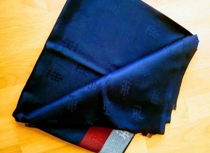 Esarfa/sal Tommy Hilfiger, model unisex, new collection