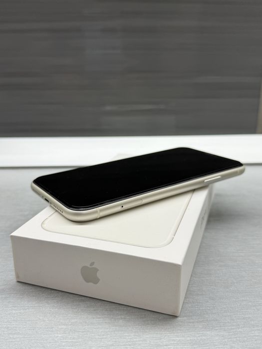 iPhone 11 White в перфектно състояние