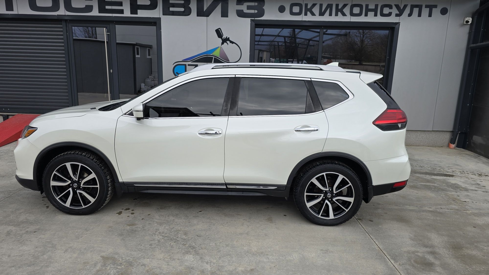Nissan rogue x- treil 2017g SL с ГАЗ