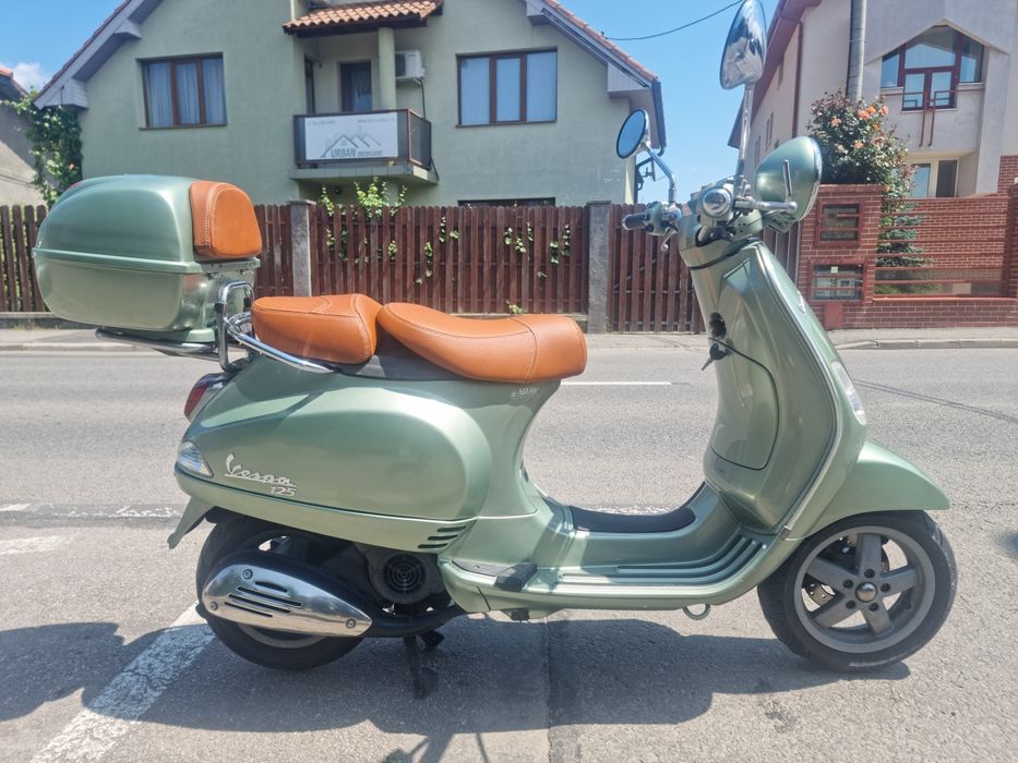 Scuter  Vespa LXV 125 ,2008