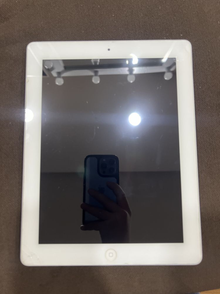 iPad 2 (32 ГБ, Wi-Fi)