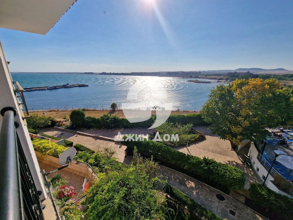 Двустаен апартамент с ПАНОРАМА МОРЕ в к-с Марина Kейп, гр. Ахелой