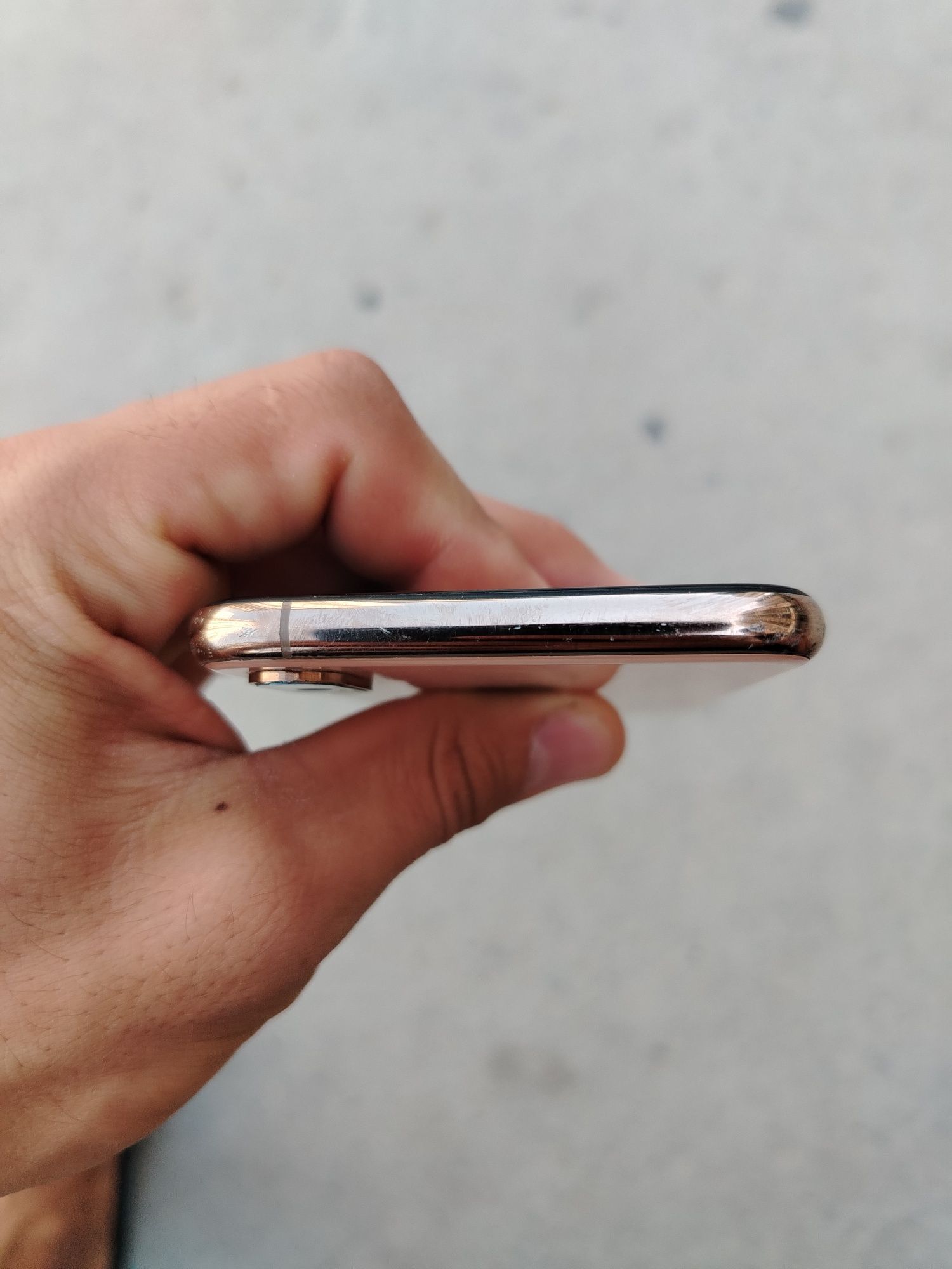 Iphone xs 64 gb gold