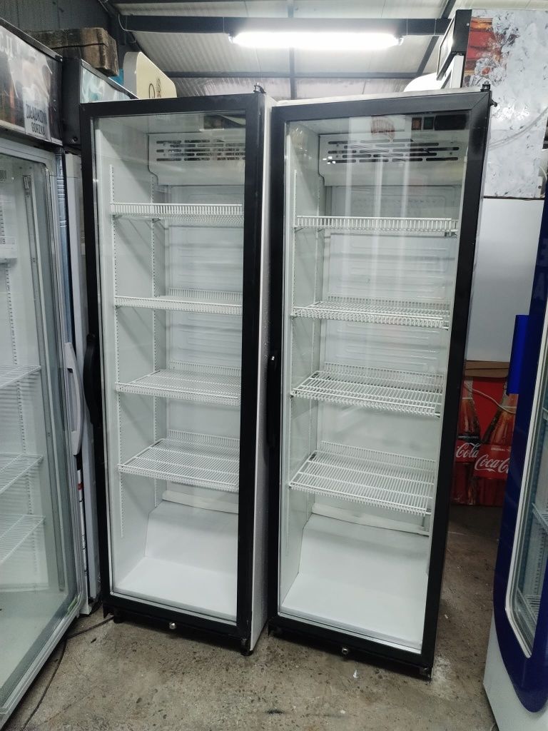 Vitrine frigorifice model mediu frigider