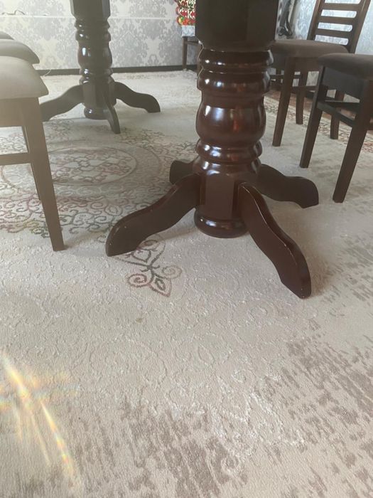 стол и стулья из греческого дерева