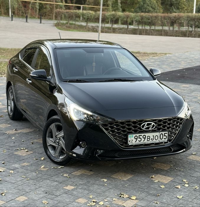 Hyundai Accent Black 2020