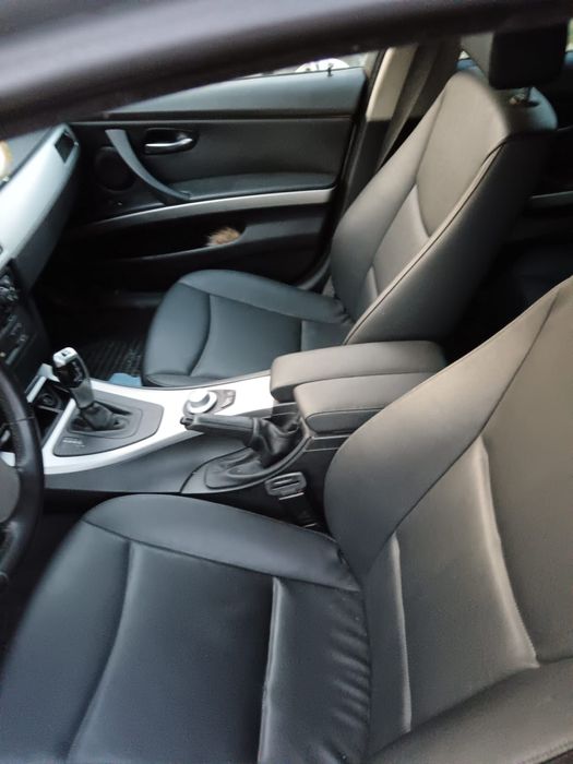 Vând sau schimb BMW 320D