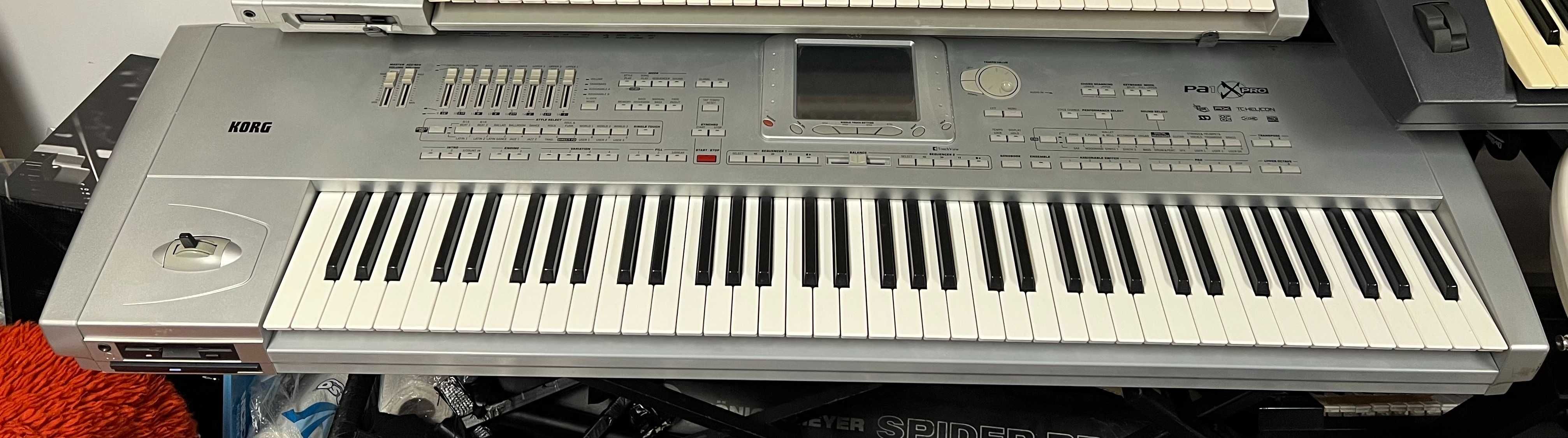 Korg, Alesis, Solton, Novation, Roland, CME UF6